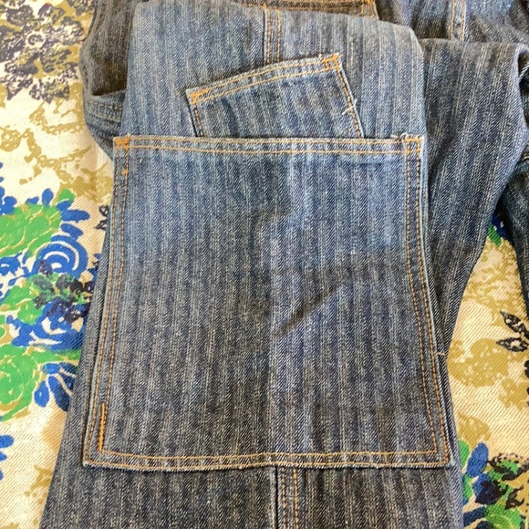 NWT, TRUST JEANS CROPPED CARGO PANTS - Picture 4 of 5